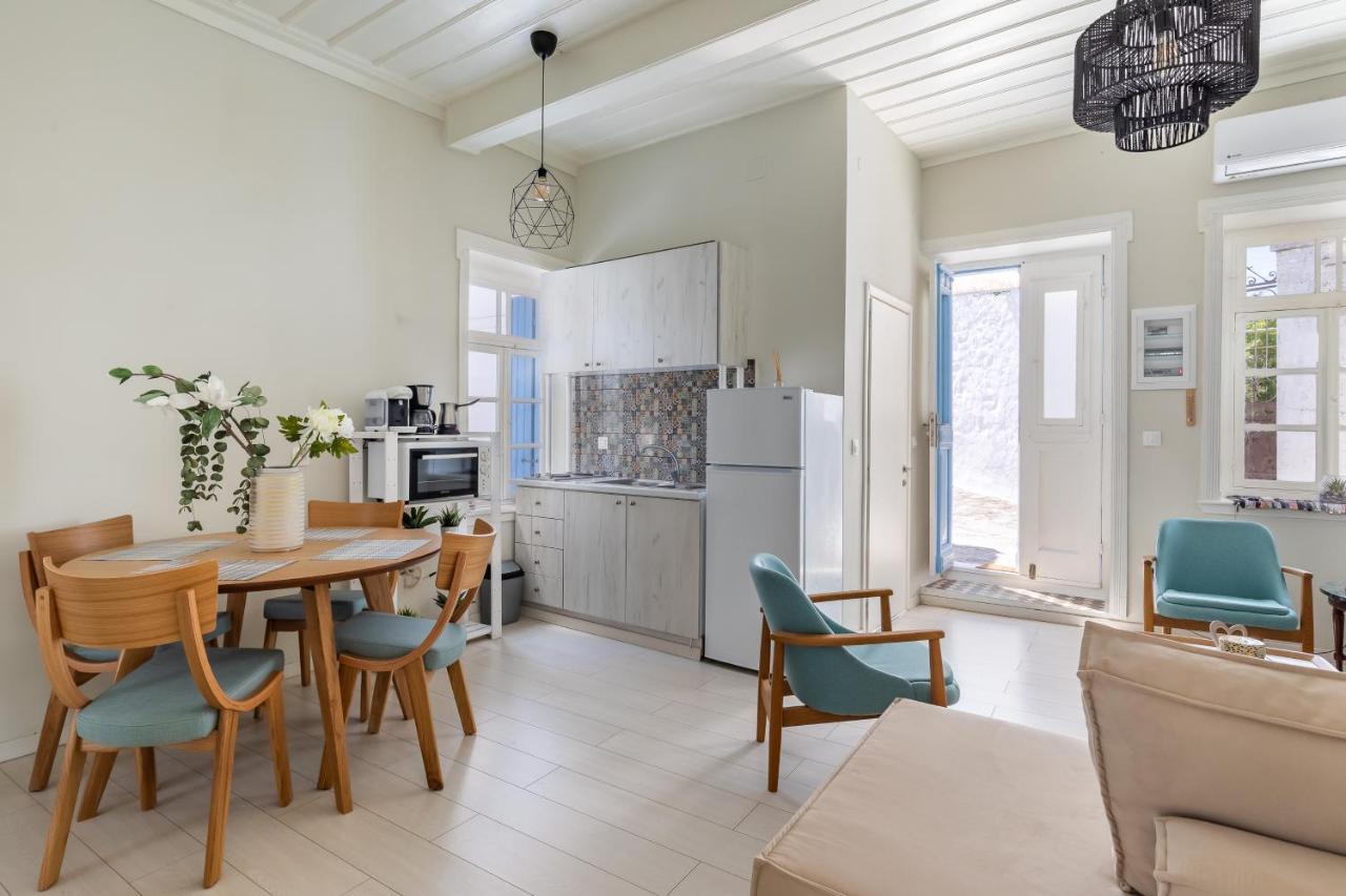 Helios Lovely Apartment Skopelos Town Ngoại thất bức ảnh